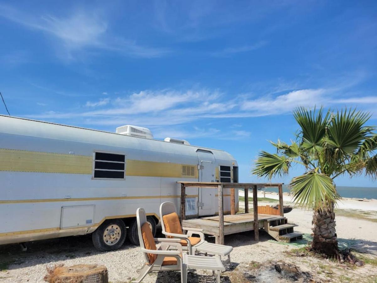 Maggie At The Beach - 1973 Vintage Rv Port Lavaca Exteriör bild