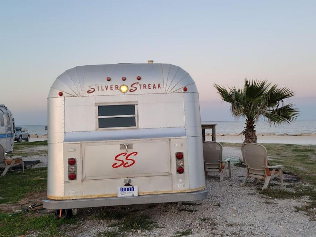 Maggie At The Beach - 1973 Vintage Rv Port Lavaca Exteriör bild
